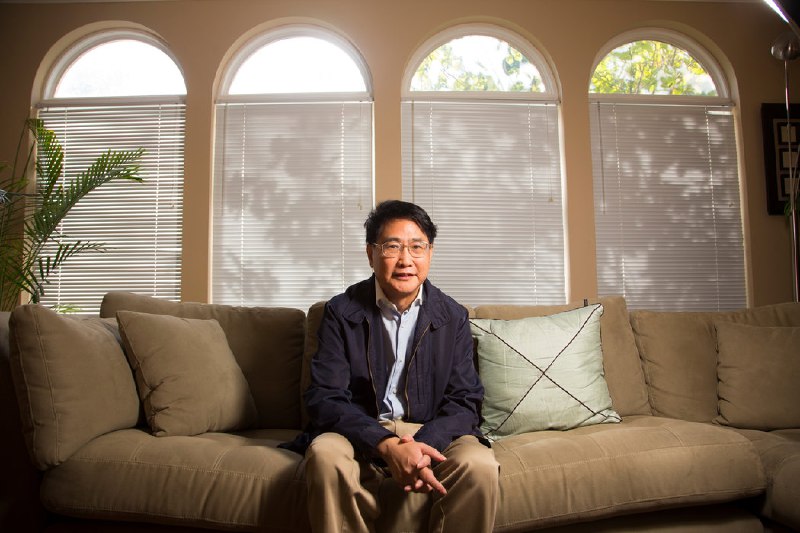 向中国审查制度低头，外国作家的艰难抉择