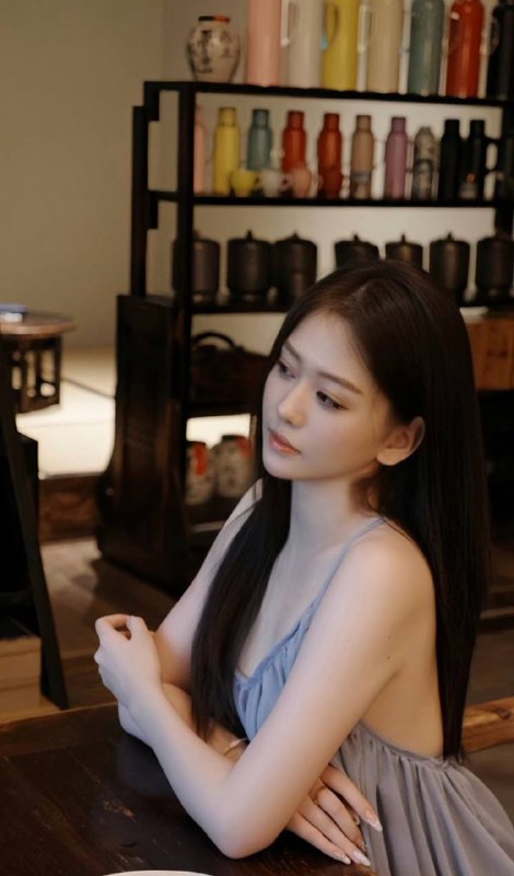 看《长安的荔枝》电影，其实是中式的恐怖电影